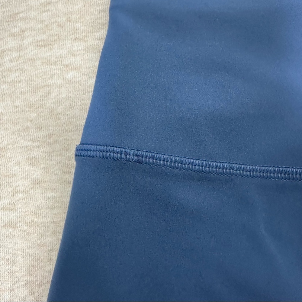Lululemon Athletica Women’s Size 6 US Midi Rise Blue Leggings - Picture 7 of 11
